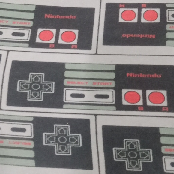 Retro Nintendo tee (L) - Picture 3 of 5